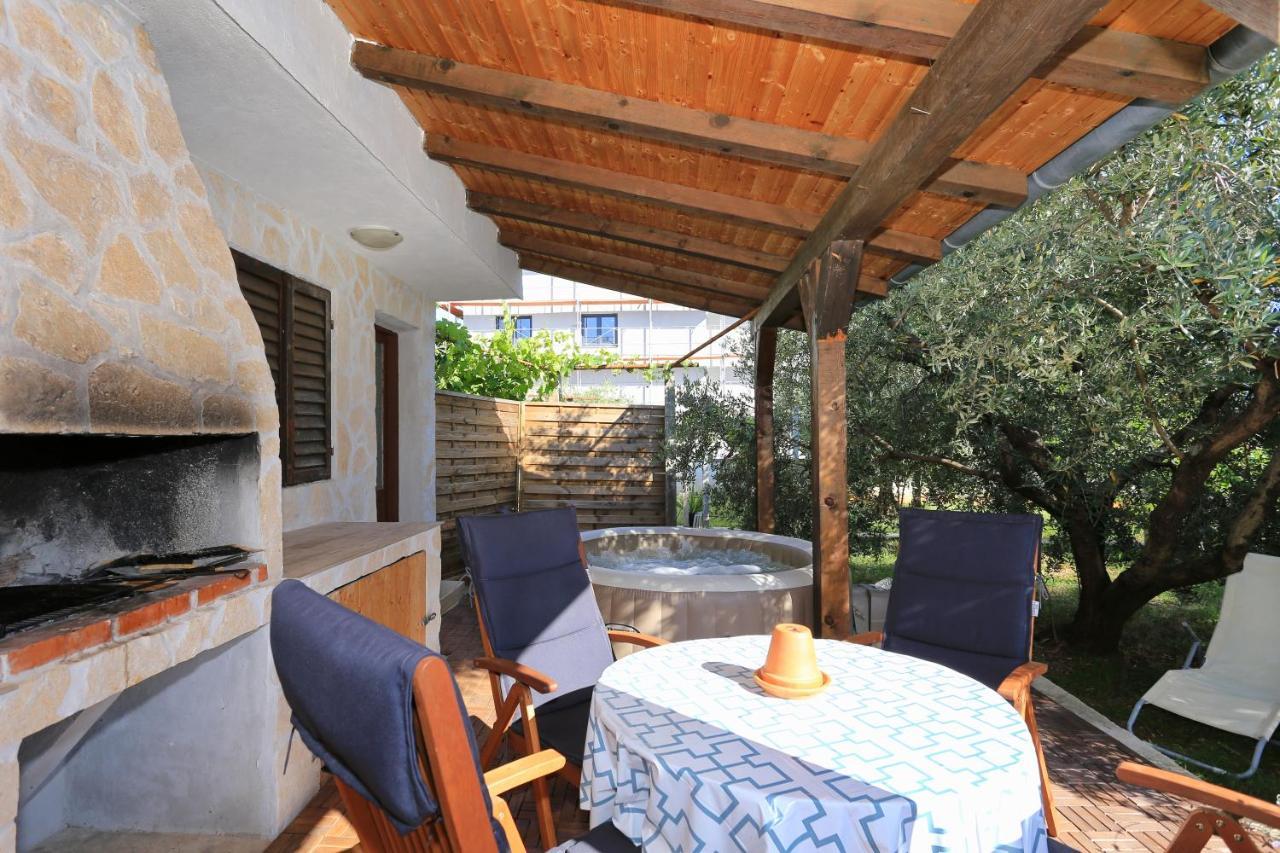 Hacienda Mia With Yacuzzi And Free Parking Zára Kültér fotó
