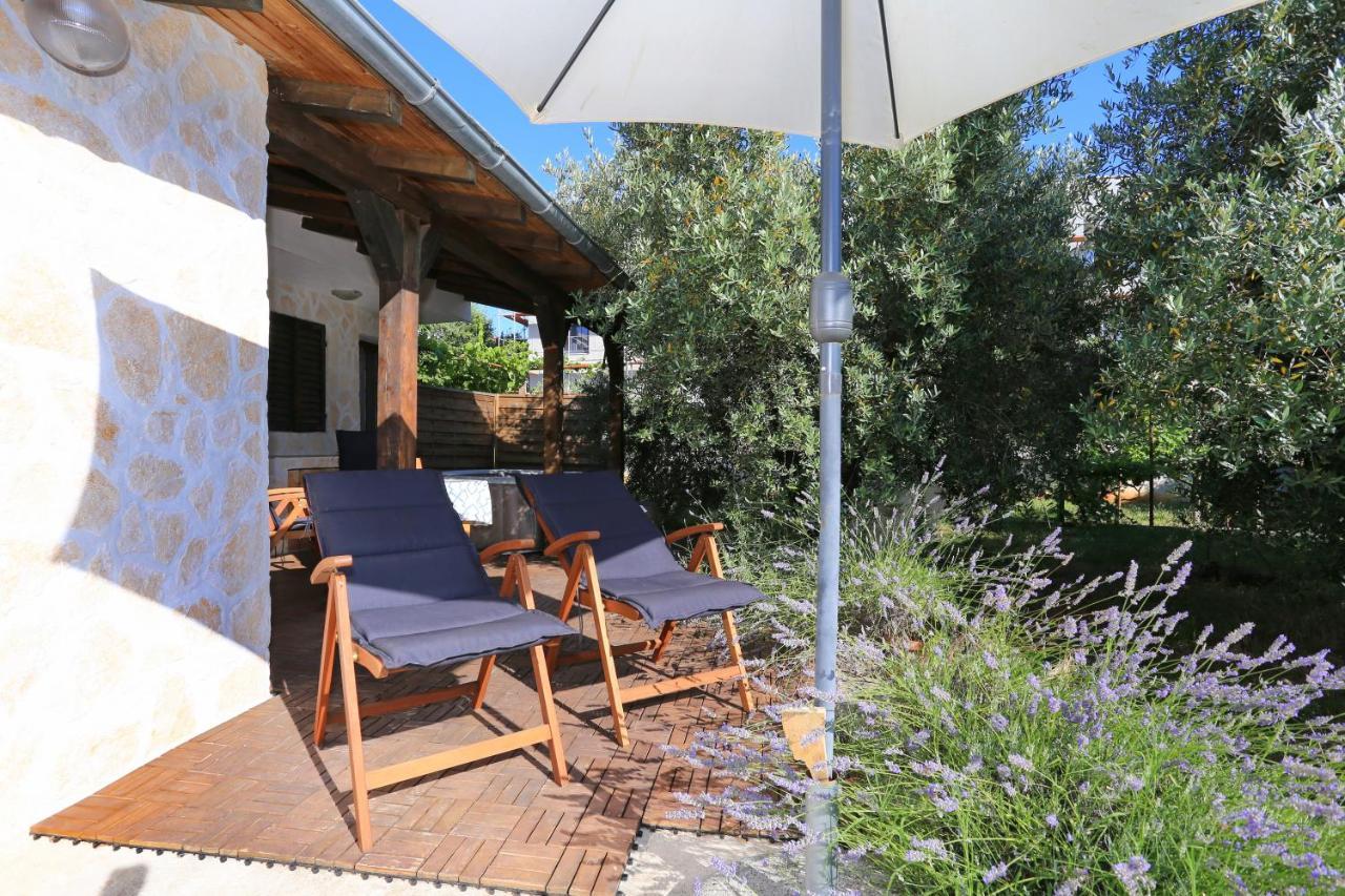 Hacienda Mia With Yacuzzi And Free Parking Zára Kültér fotó
